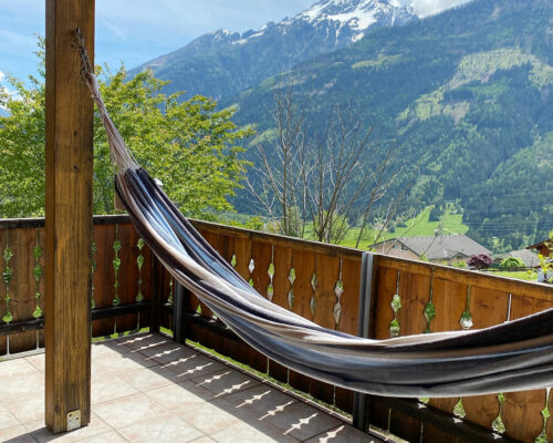 Terrasse mit Hängematte